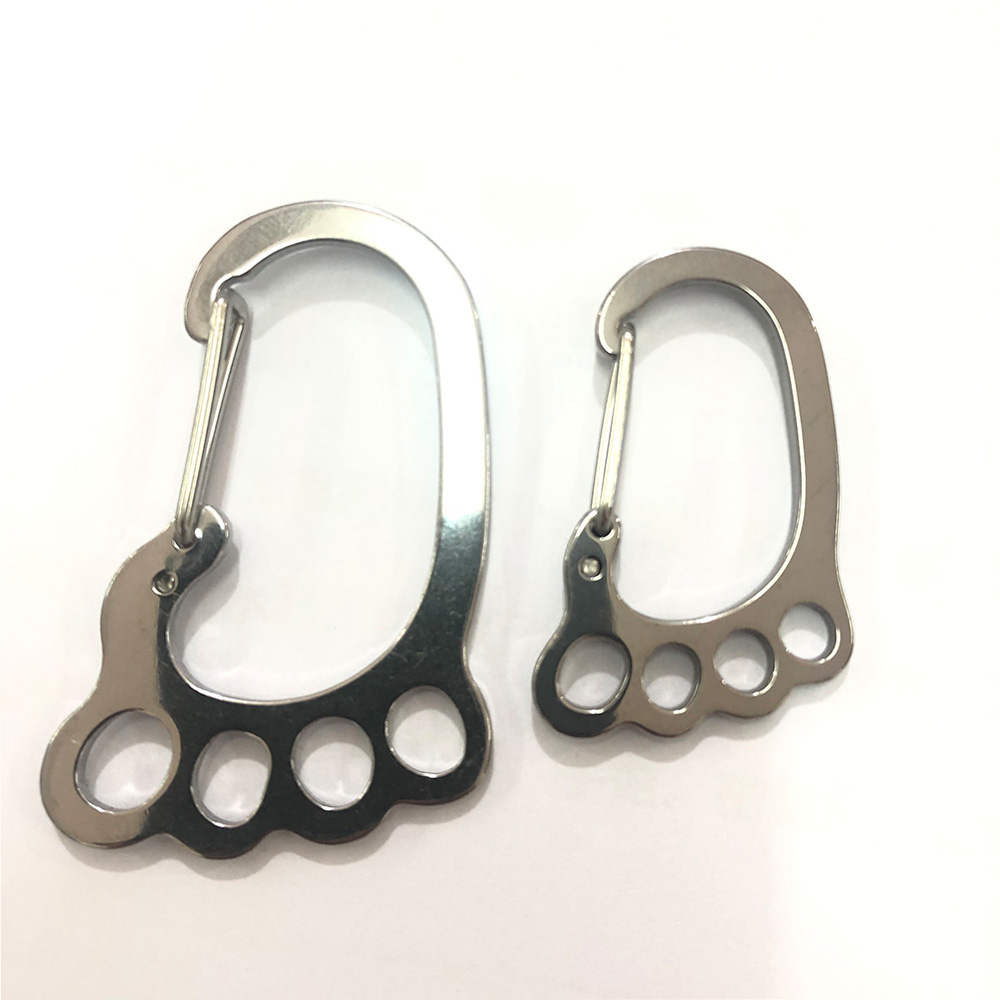 Customized High Quality Stainless Steel Cute Foot Shaped Keychain Badge Reel Holder 