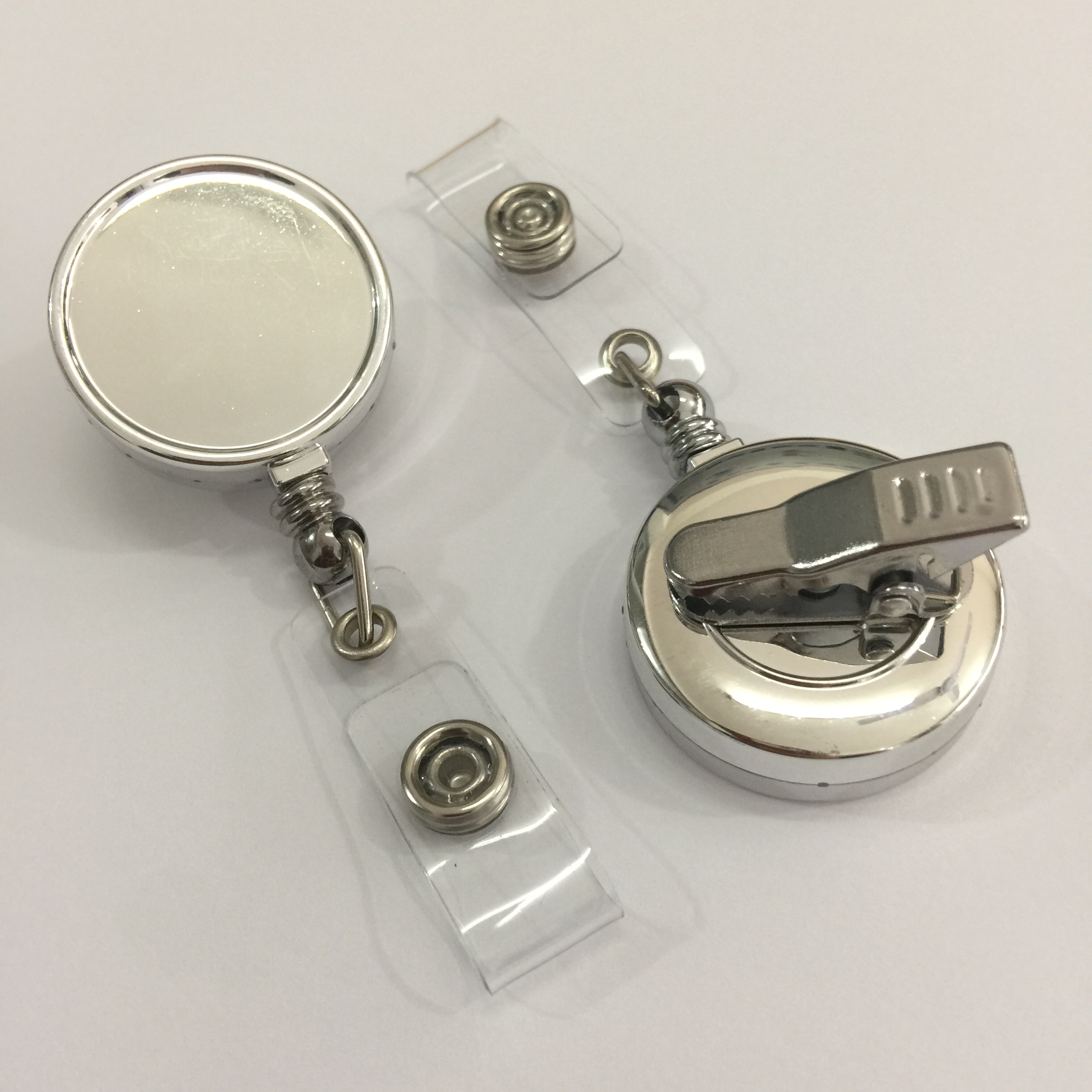32 mm Round UV chrome silver retractable badge holder with crocodile clip