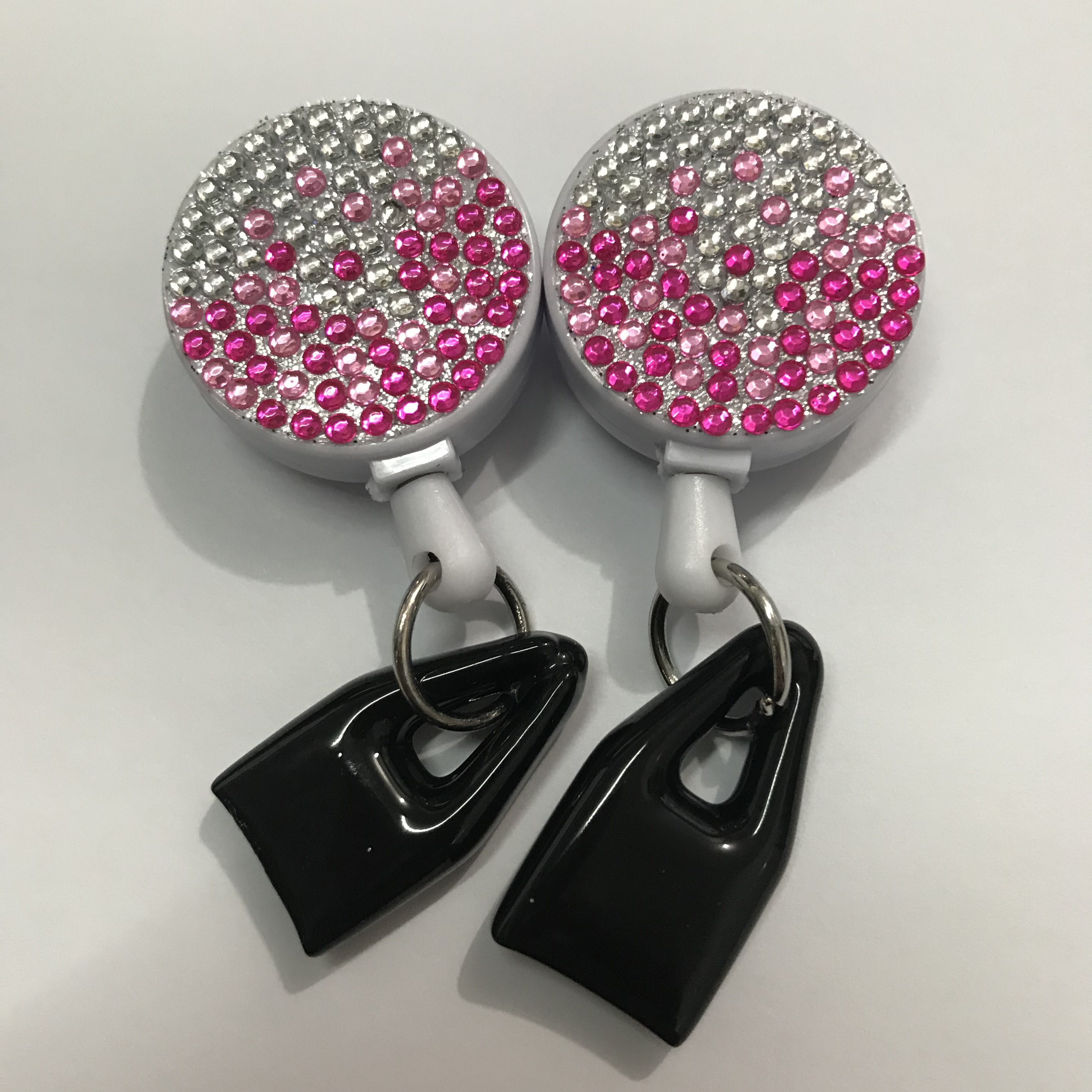 26 mm round Retractable badge holder with crystal rhinestone logo