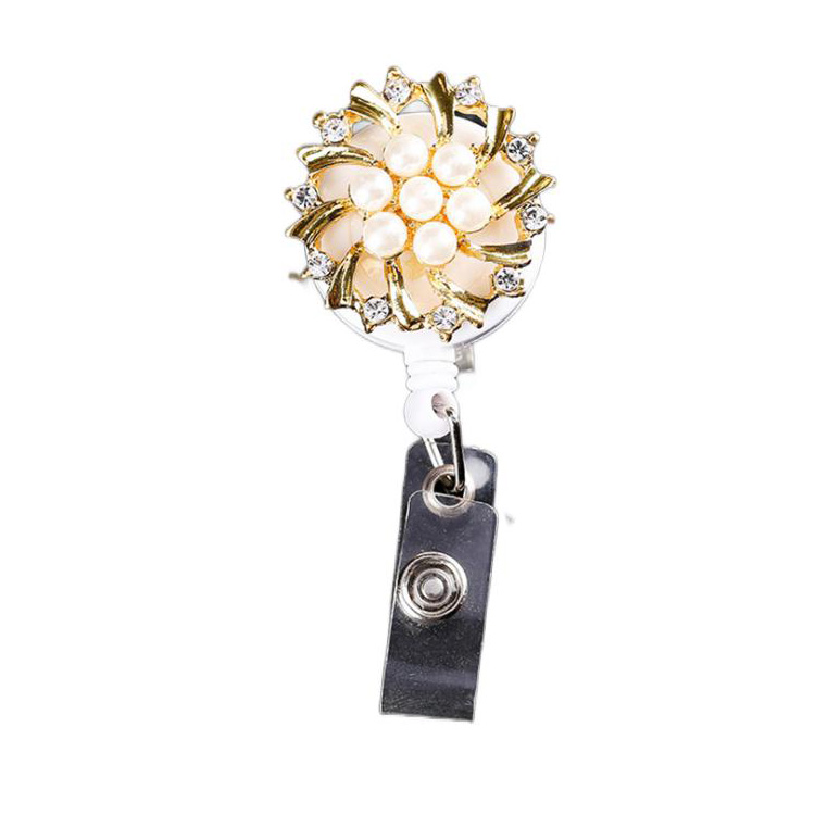 Hot sell Creative Retractable Badge Holder with Alligator Swivel Clip Retractable Cord ID Badge Reel Holder - 副本